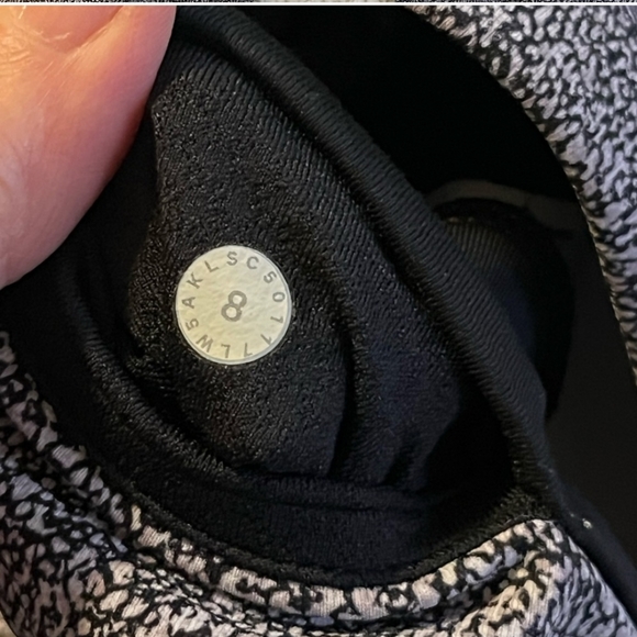 Lululemon Invigorate Chakra Black White Pattern Crop Leggings - Picture 6 of 6